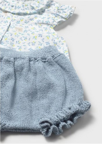 CONJUNTO CUBREPAÑAL Y BLUSA CON...