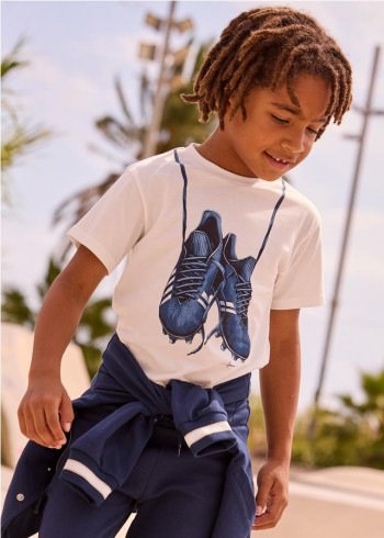 CAMISETA BOTAS DE FÚTBOL NIÑO