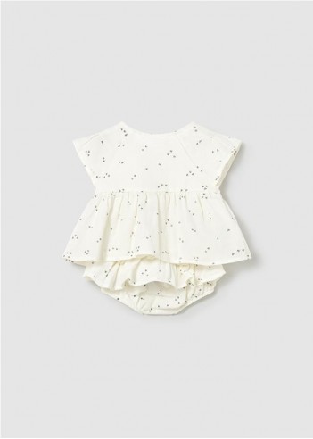 CONJUNTO CUBREPAÑAL Y BLUSA RECIÉN...