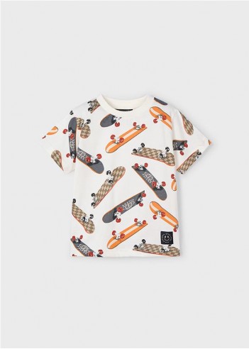 CAMISETA M/C ESTAMPADA MONOPATÍN NIÑO