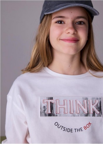 CAMISETA BÁSICA LETRAS CHICA