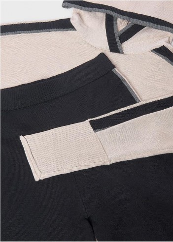 CONJUNTO PANTALÓN Y JERSEY CAPUCHA CHICA