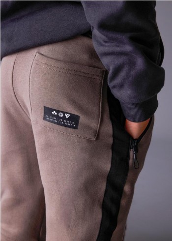 PANTALÓN DEPORTIVO... 2